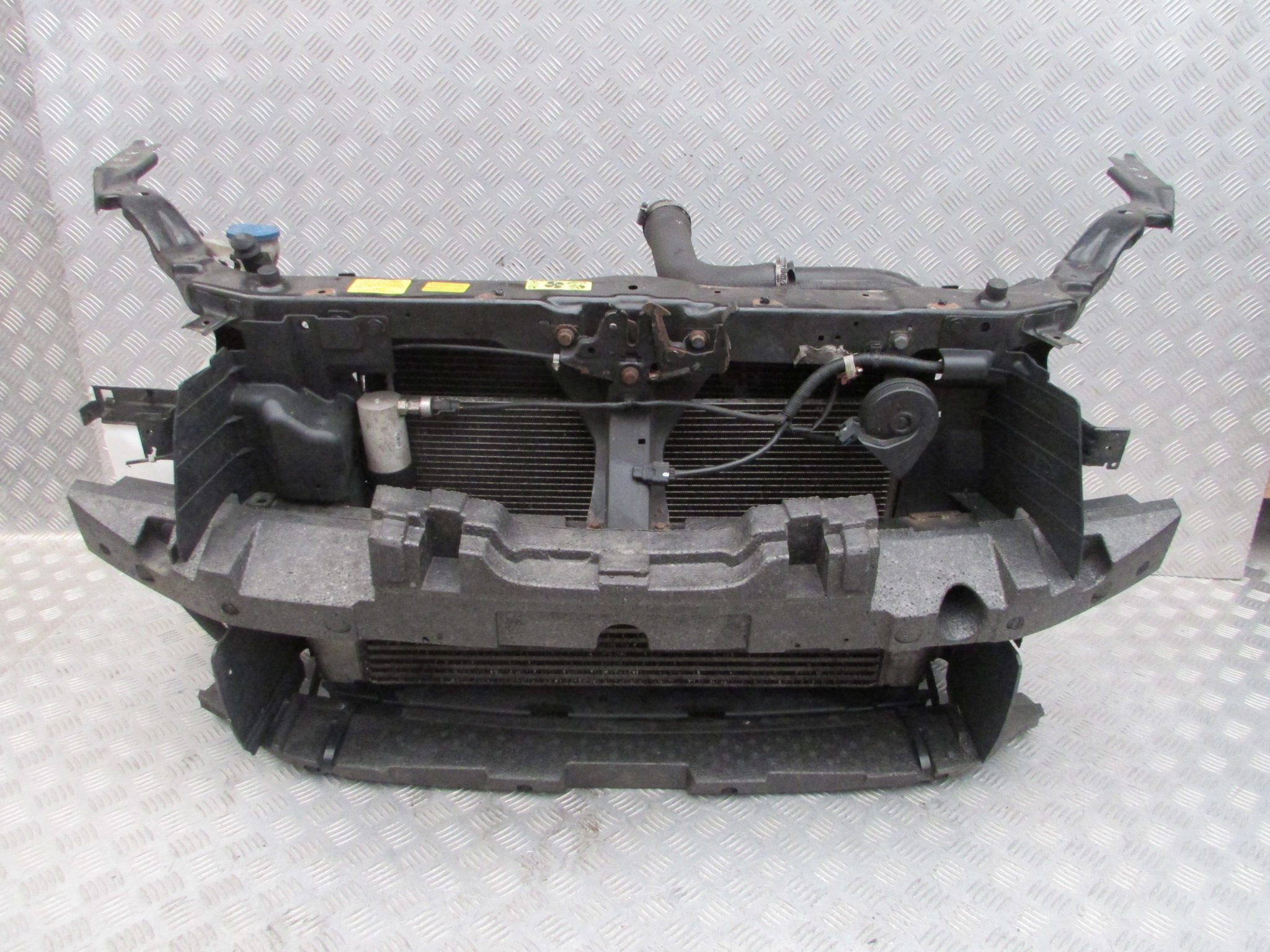 PAS WZMOCNIEN CHŁODNICE 1.5 DCI NISSAN QASHQAI J10