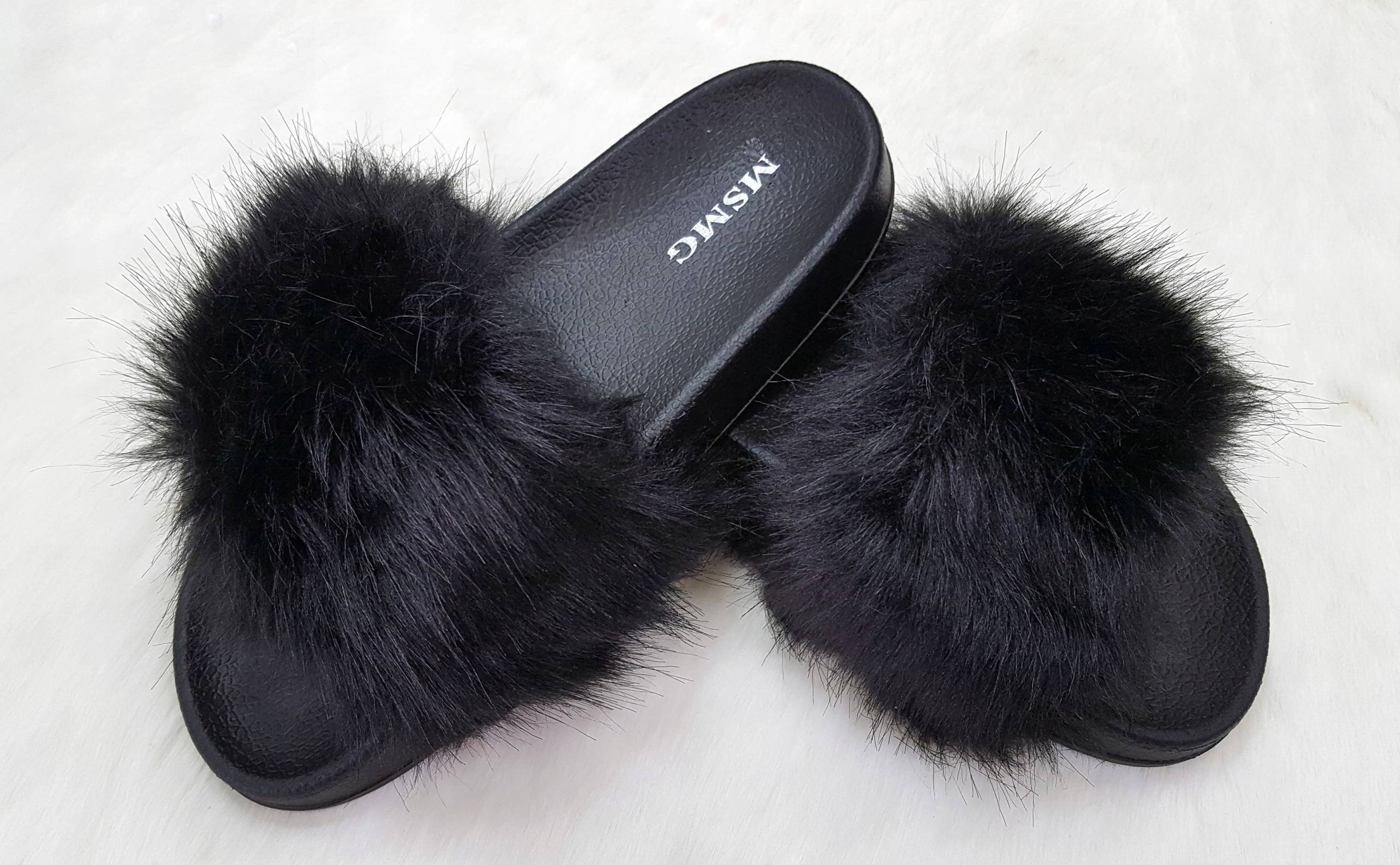 CIEPLUTKIE KLAPKI Z FUTERKIEM CZARNY KOLOR R.37 Długość wkładki 23 cm