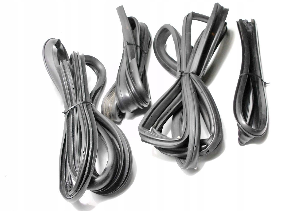 SSANGYONG REXTON USZCZELKA DRZWI LEWY PRZÓD KOMPLE Producent części SsangYong OE