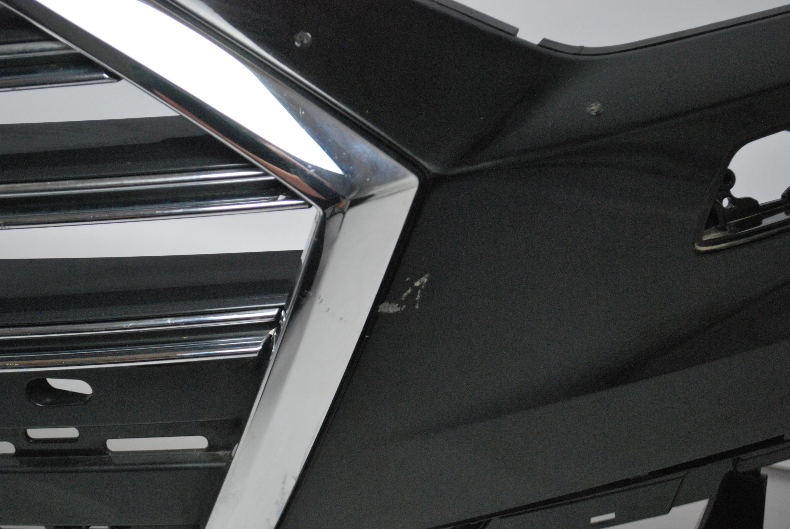 Бампер передний решетка радиатора Audi A8 D5 4N0807437A LY9B photo 5
