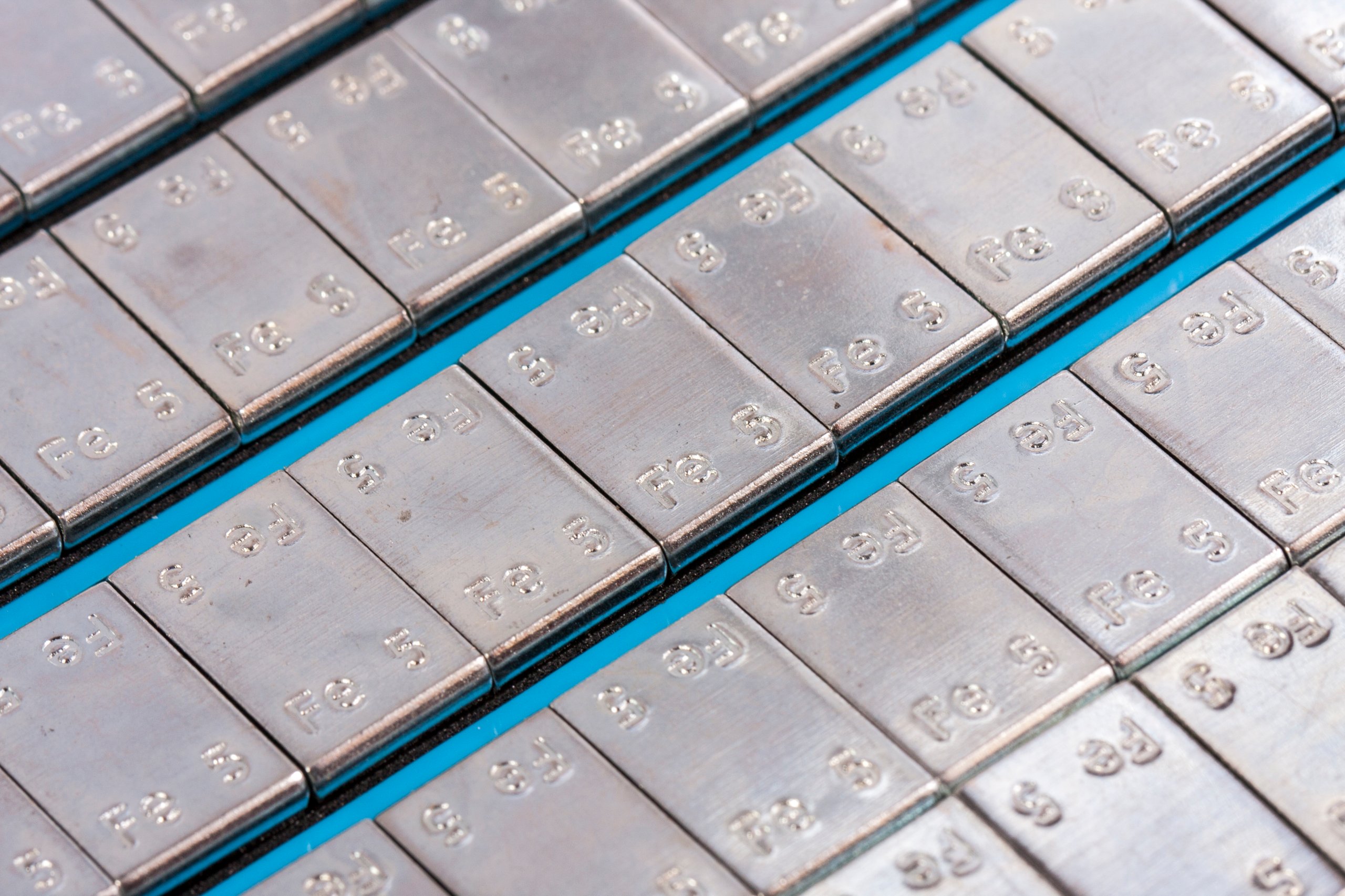 Ciezarki klejone ALU ocynk 800 szt SUPER PAKIET Producent code 01 02 1504 800