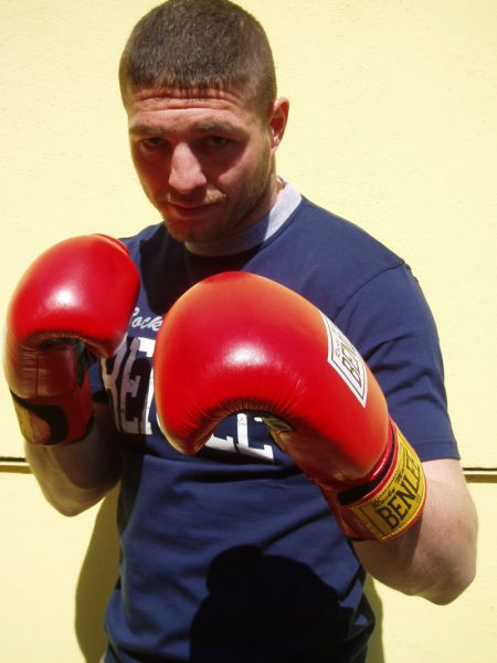 _______BENLEE SKÓRZANE RĘKAWICE FIGHTER_8 oz. Kod producenta FIGHTER