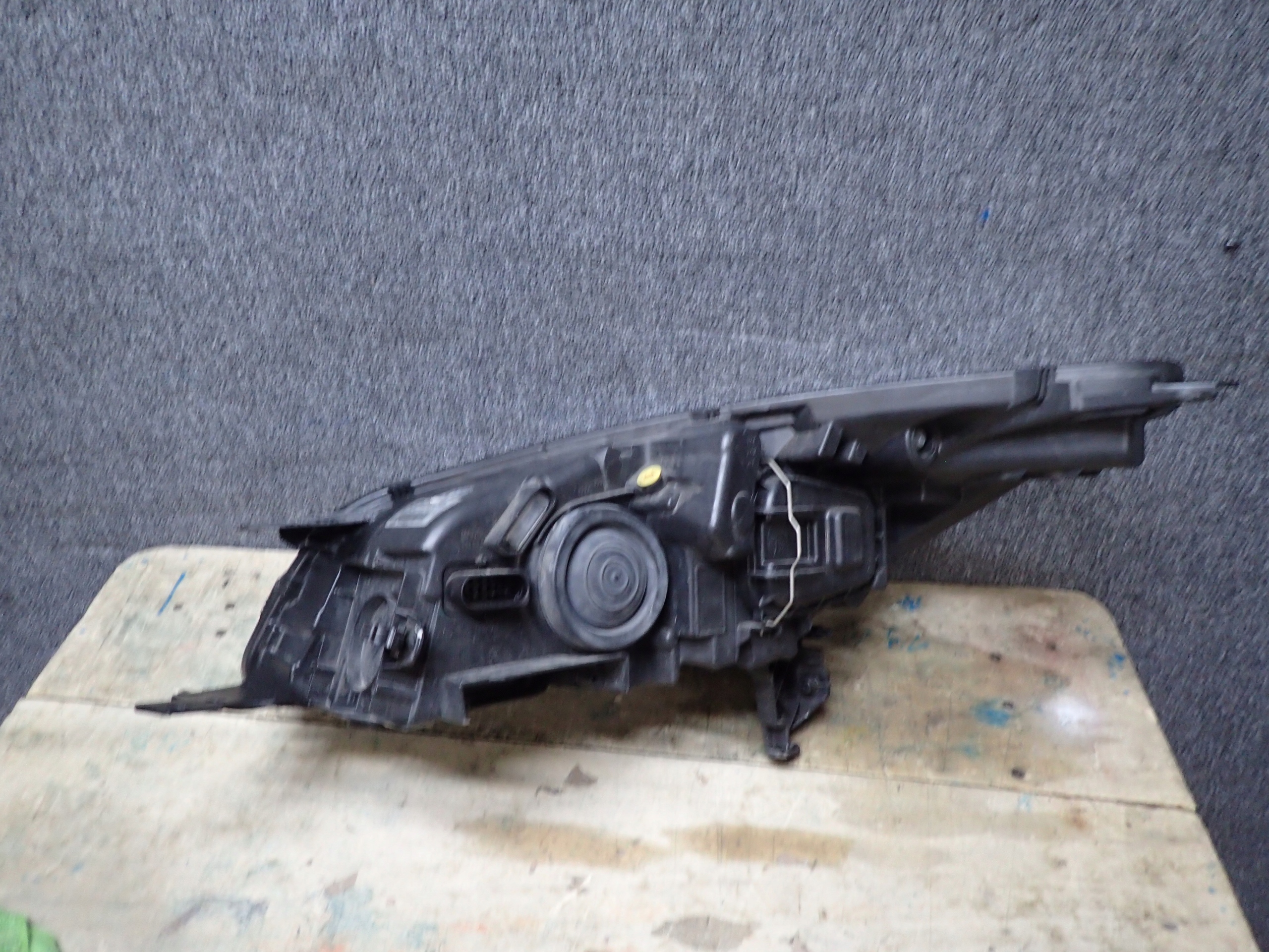 LIGHT FRONT RIGHT FORD KUGA MK2