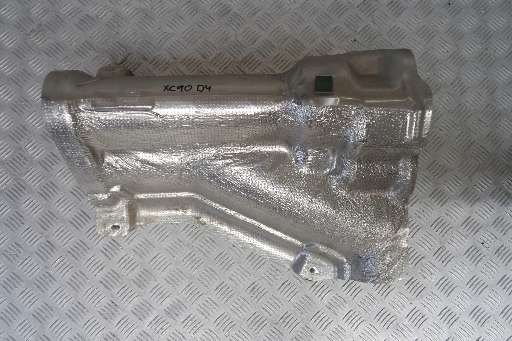 VOLVO XC90 II ТЕПЛОВИЙ ЕКРАН 31452761