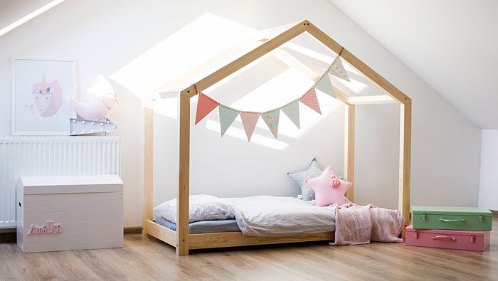 DZIECIĘCE ŁÓŻKO ===== DREWNIANY DOMEK DLA DZIECKA Kod producenta HQ478