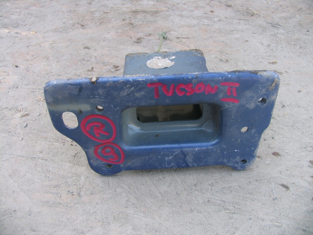 TUCSON II 2015 2016 ЧЕТВЕРТЬ PODLUZNICZKA ПП