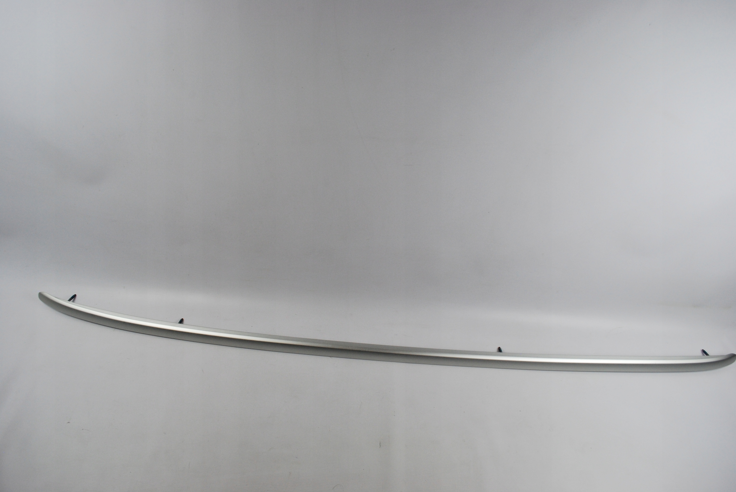 Reling dachowy prawy Audi RS6 Avant 4F9860022M 1L1