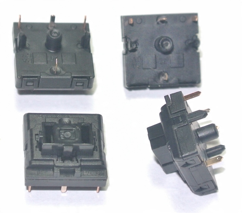 

ML1A-11JW Cherry Przycisk Key Switch 12V _ [1szt]