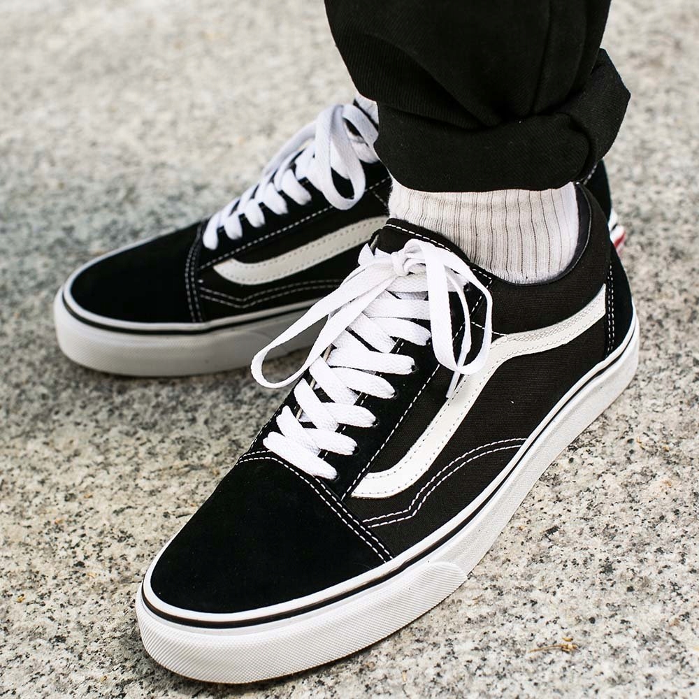 Оригинальные вансы. Кеды Ванс Олд скул. Кеды vans vd3hy28. Кеды vans old Skool vd3hy28 (Black-White). Кеды Ванс Олд скул черные.