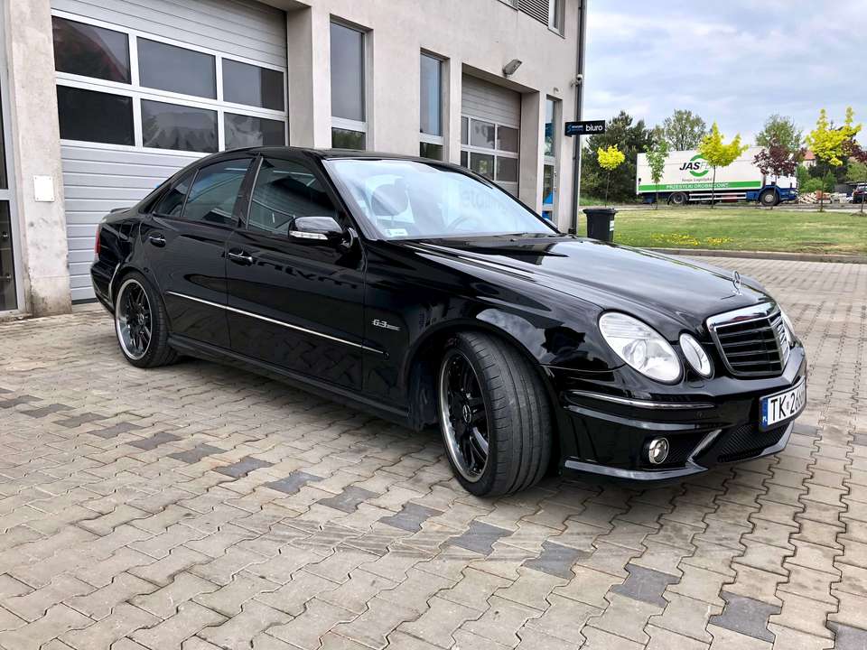 MercedesBenz Klasa E W211 AMG E63 full opcja 7437040959