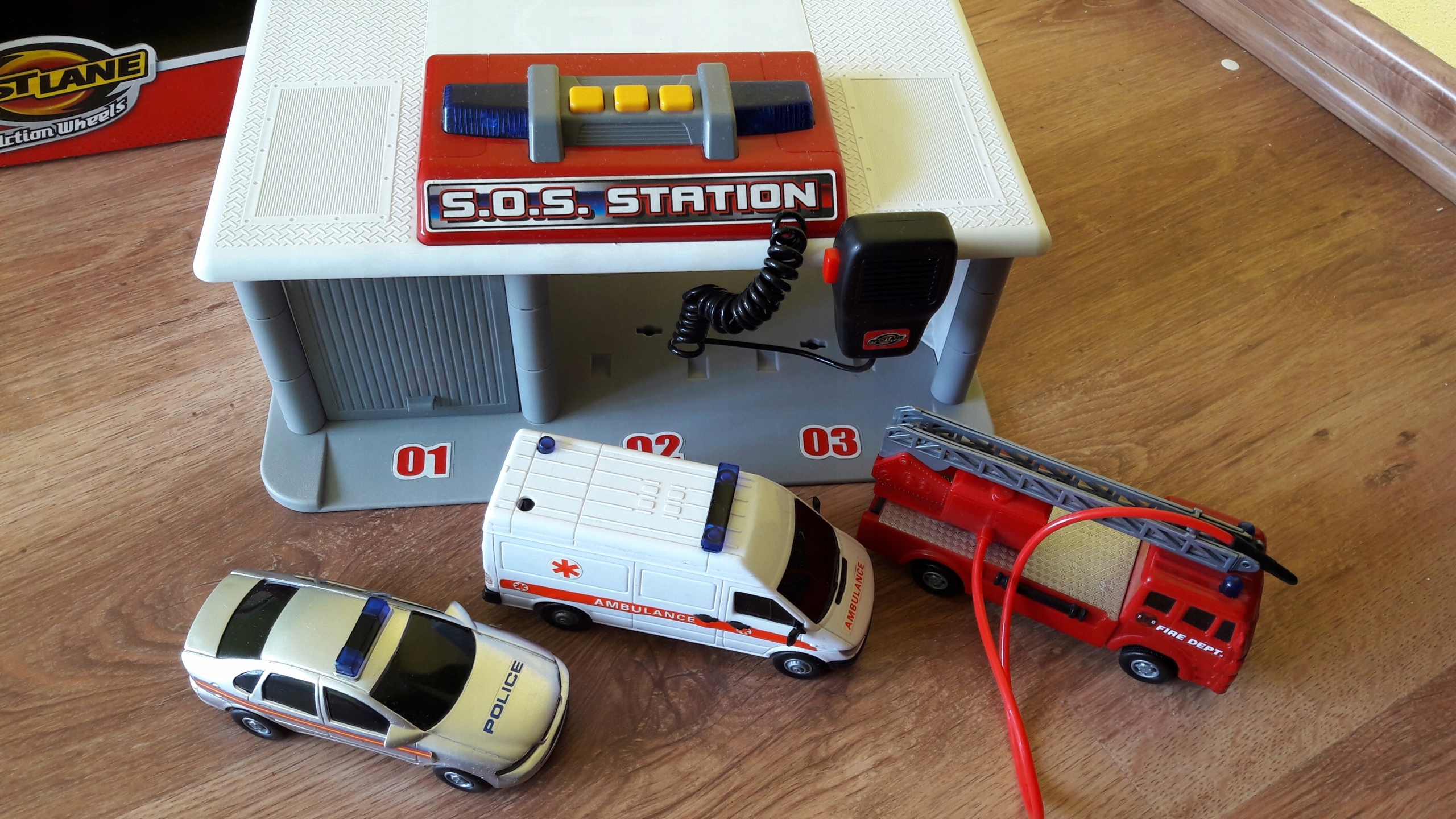 Zabawka Baza Garaż światła Dźwięki Zabawka Baza Garaż światła Dźwięki