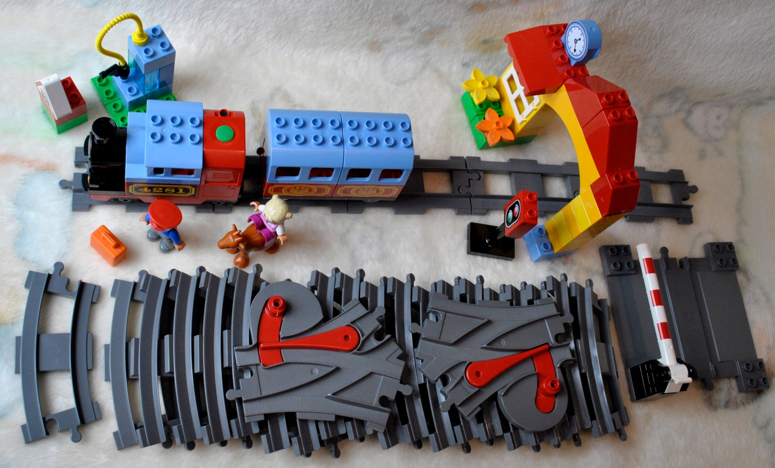 POCIĄG LEGO DUPLO 10507 + DODATKOWE TORY 10506 - 7709010982 - oficjalne ...