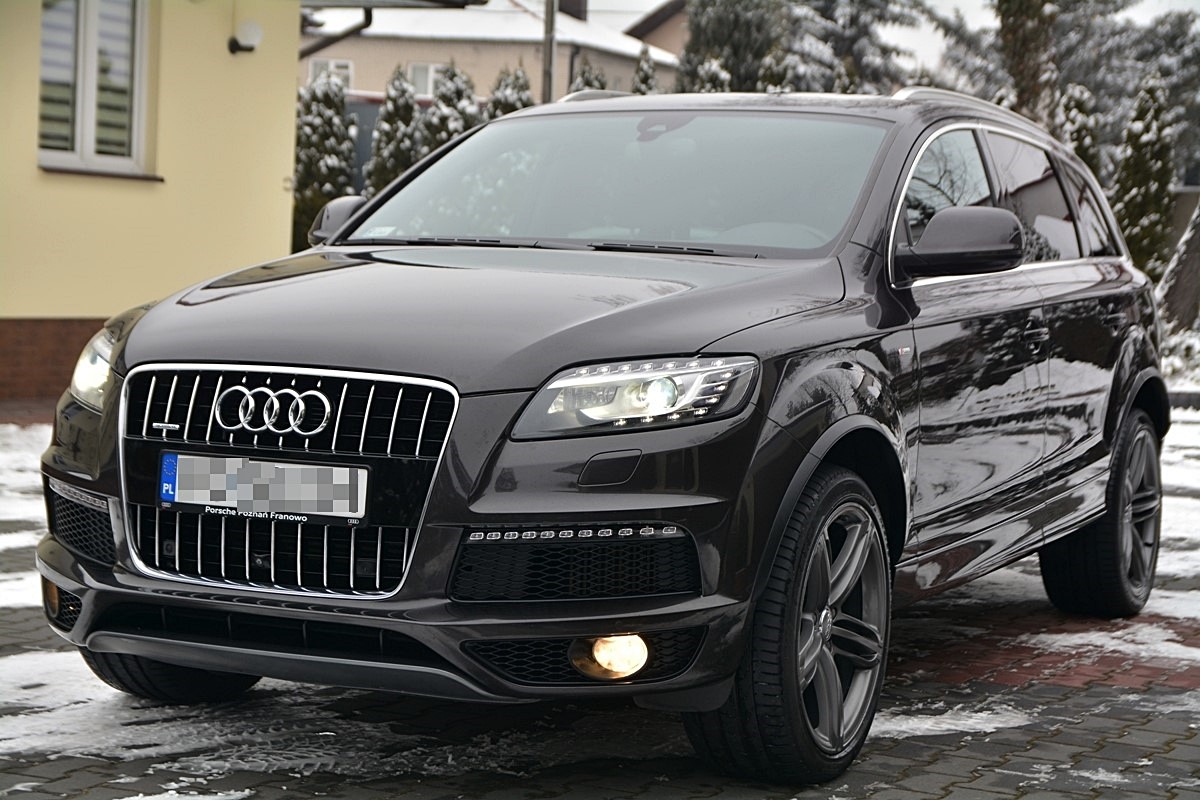 Audi q7 3.0 tdi. Audi q7 2010. Audi q7 2014 4.2. Audi q7 4.2 TDI. Ауди q7 2013 кватро черная.