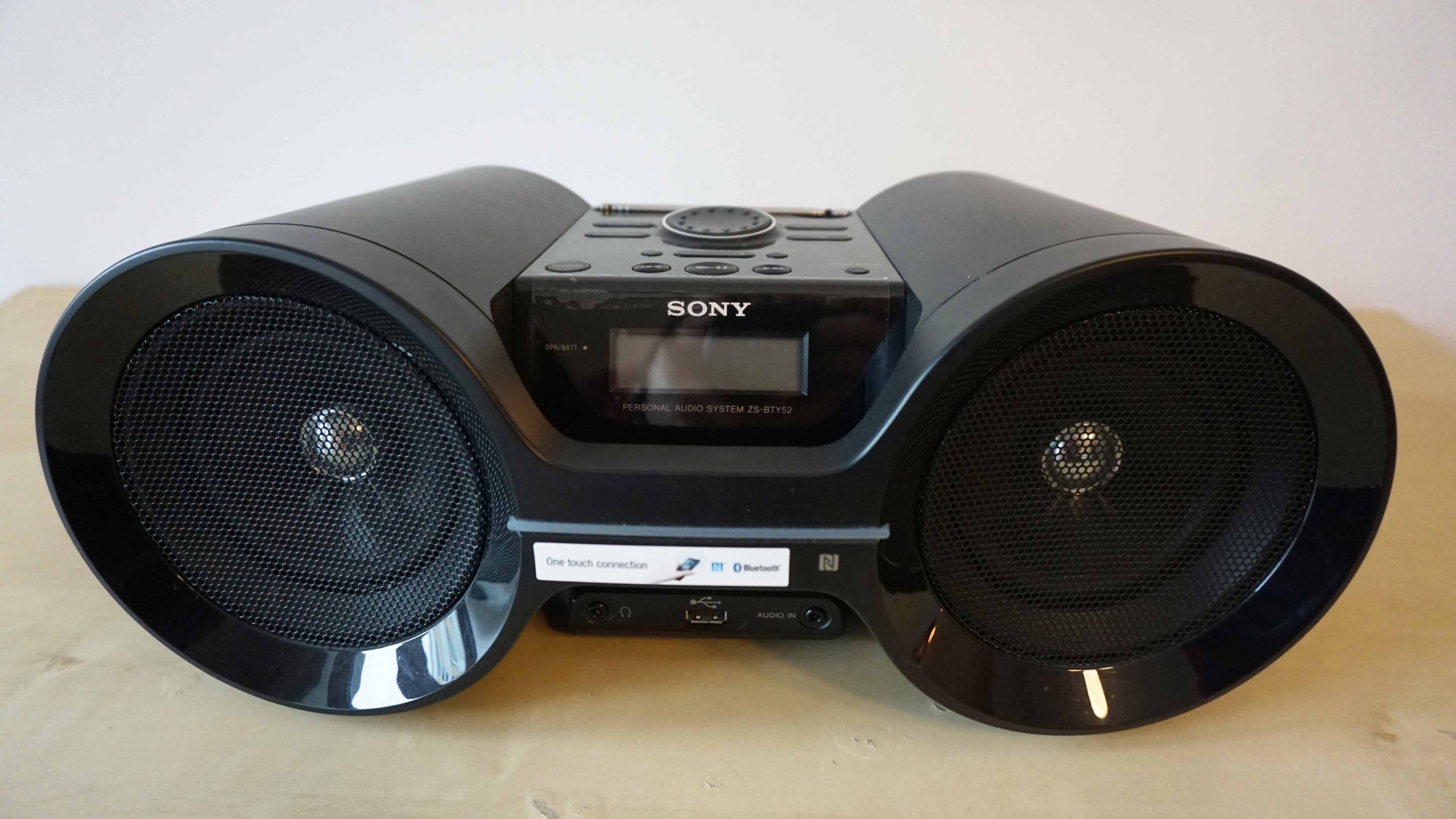 Sony Personal Audio System Zs Bty52