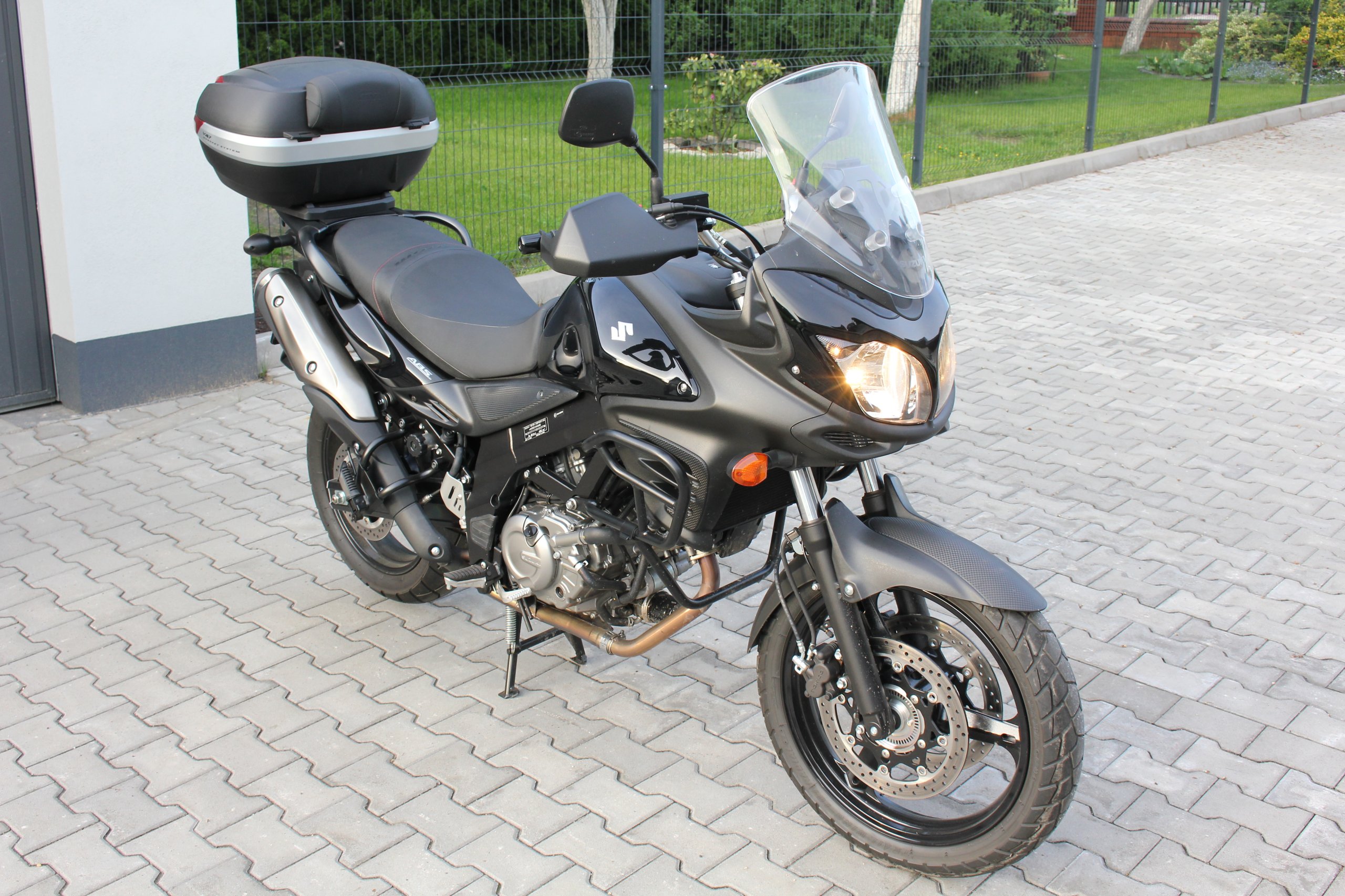 suzuki dl650a