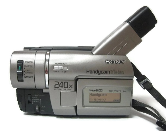 KAMERA SONY HANDYCAM VISION CCD-TRV37E