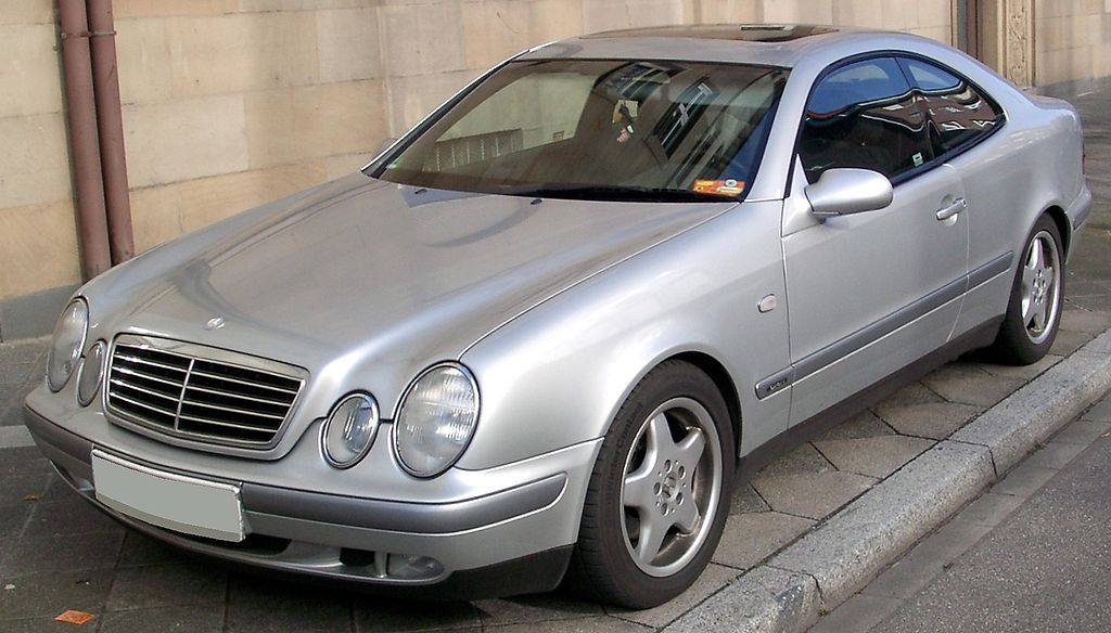 PRZÓD KOMPLETNY MERCEDES CLK W208 KOD LAKIERU 744