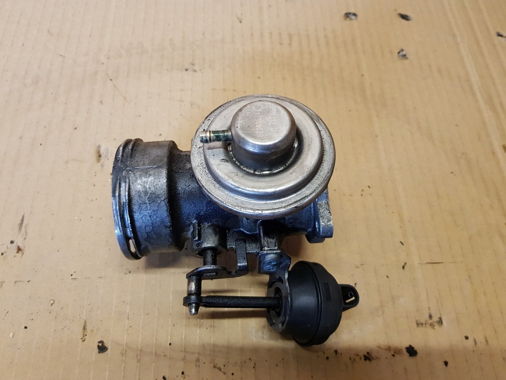 AUDI A4 B6 1.9 TDI PRZEPUSTNICA AWX AVF