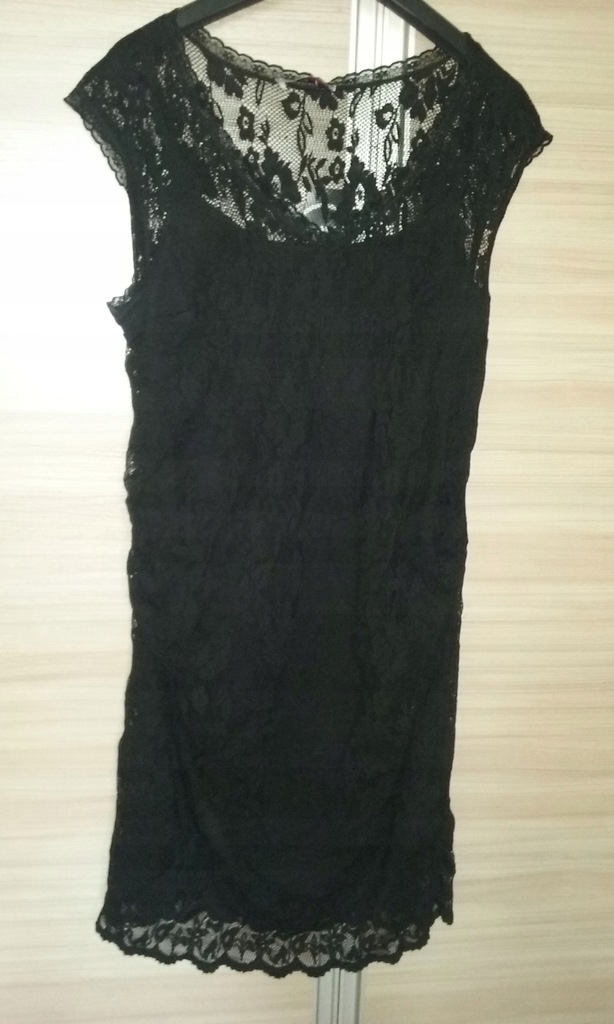 Ciążowa sukienka koronkowa czarna dopasowana L