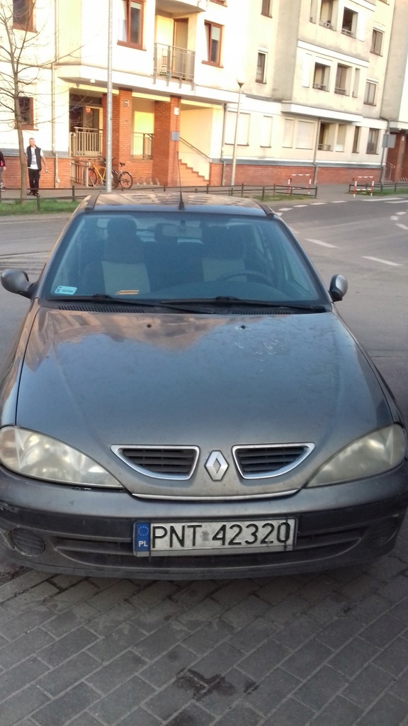 samochód Megane Poznań