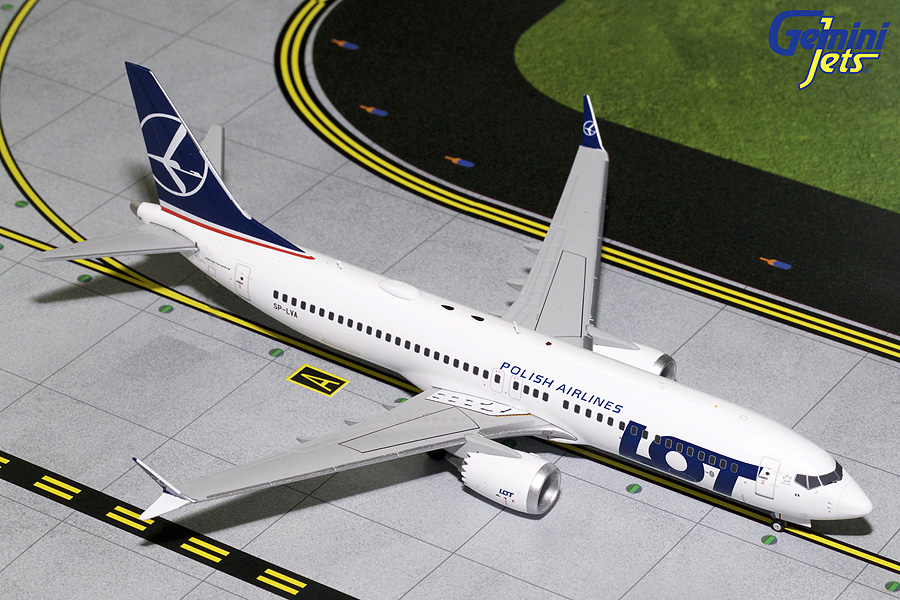 Model samolotu Boeing 737-800 MAX LOT 1:200 GEMINI