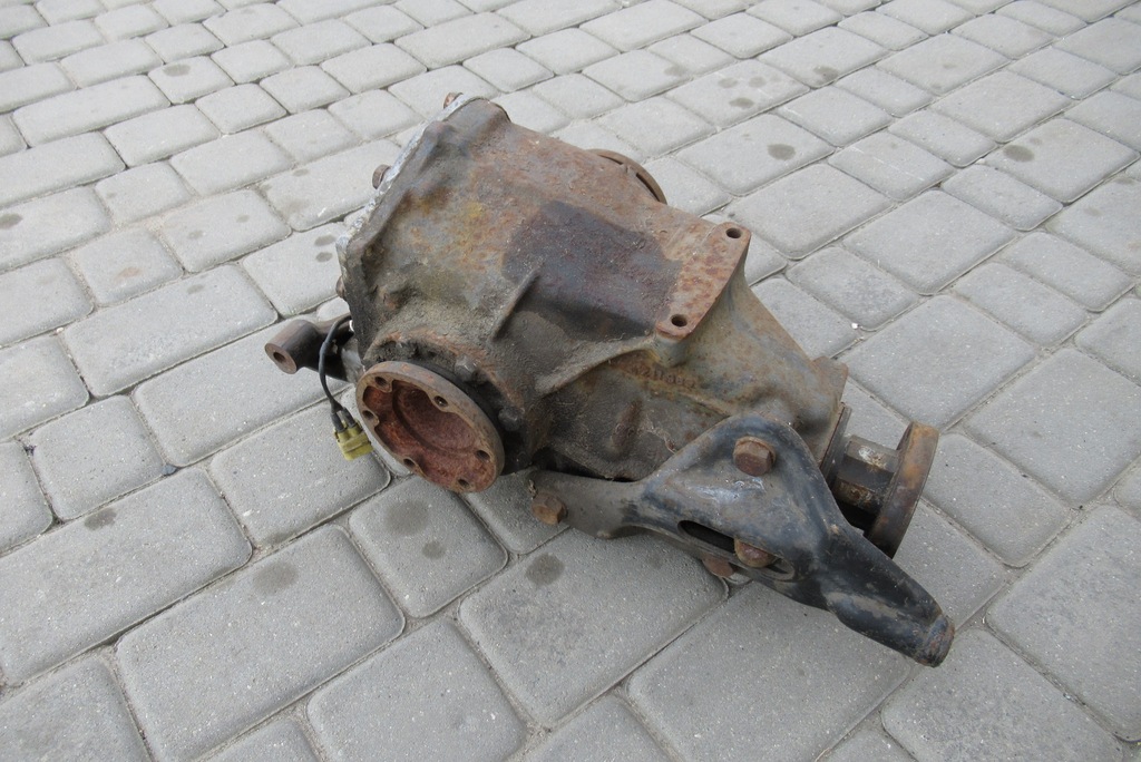 Dyferencjał most dyfer BMW e32 3.45 SZPERA 25%
