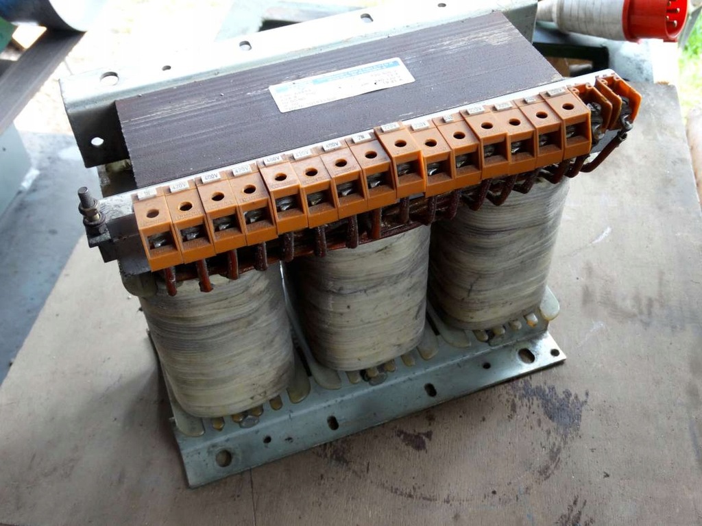 transformator trójfazowy 3-fazowy 400 na 230V 8kVA