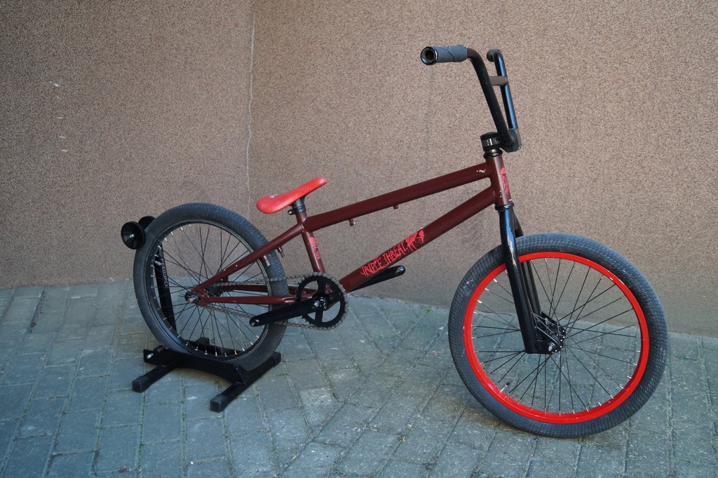 *BMX KHE James Forest Triple Threat*