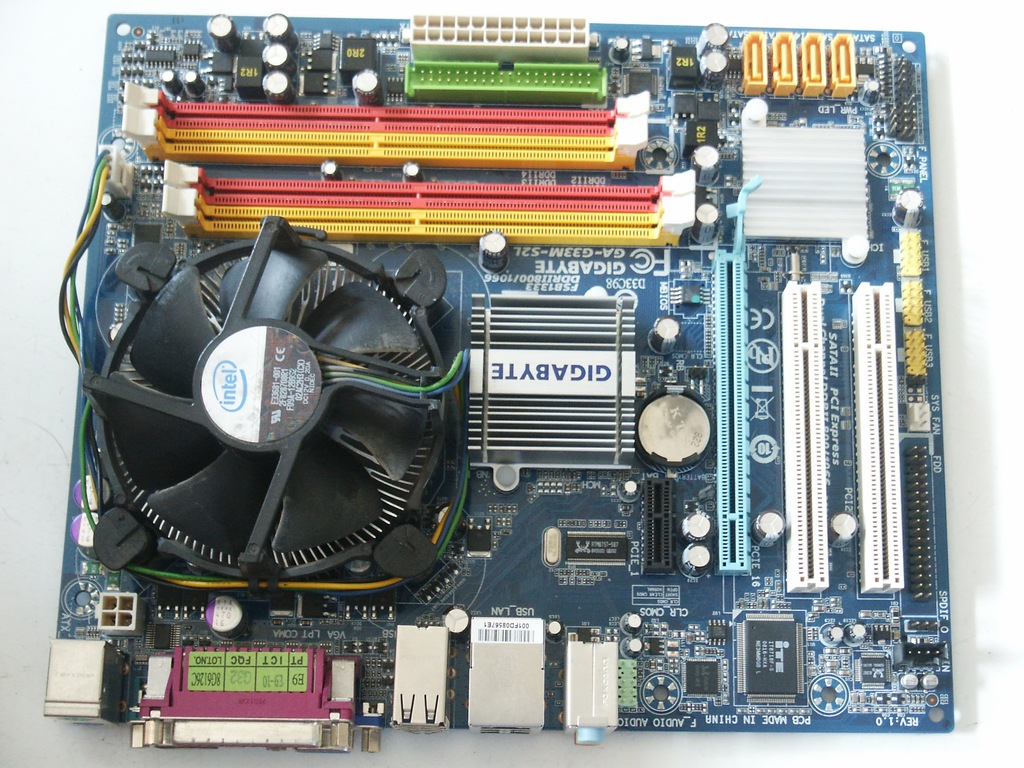 Gigabyte GA-G33M-S2L E8400 2x 3,00GHz DDR2/LGA775