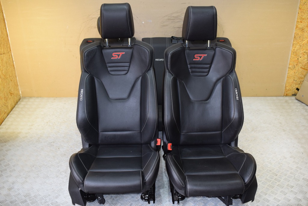 FOTELE TAPICERKA WNĘTRZE FORD FOCUS ST MK3 RECARO