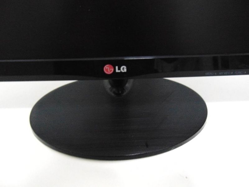 Монитор lg 24ea53 не включается