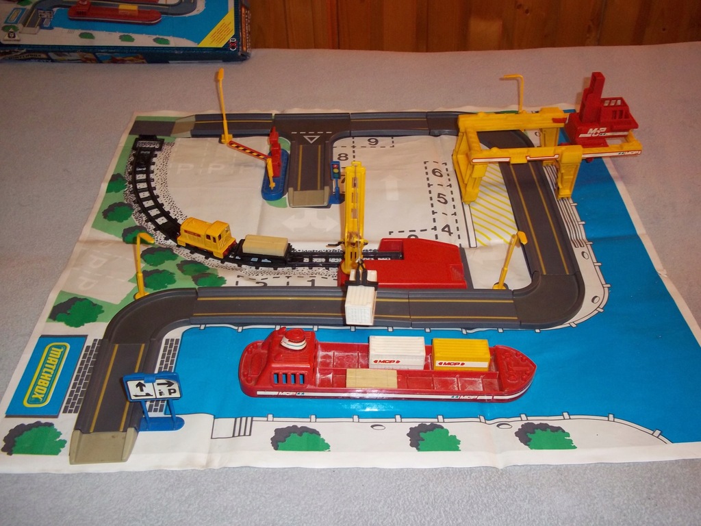 OKAZJA MATCHBOX CONTAINER PORT KUPIONA W PEWEKSIE