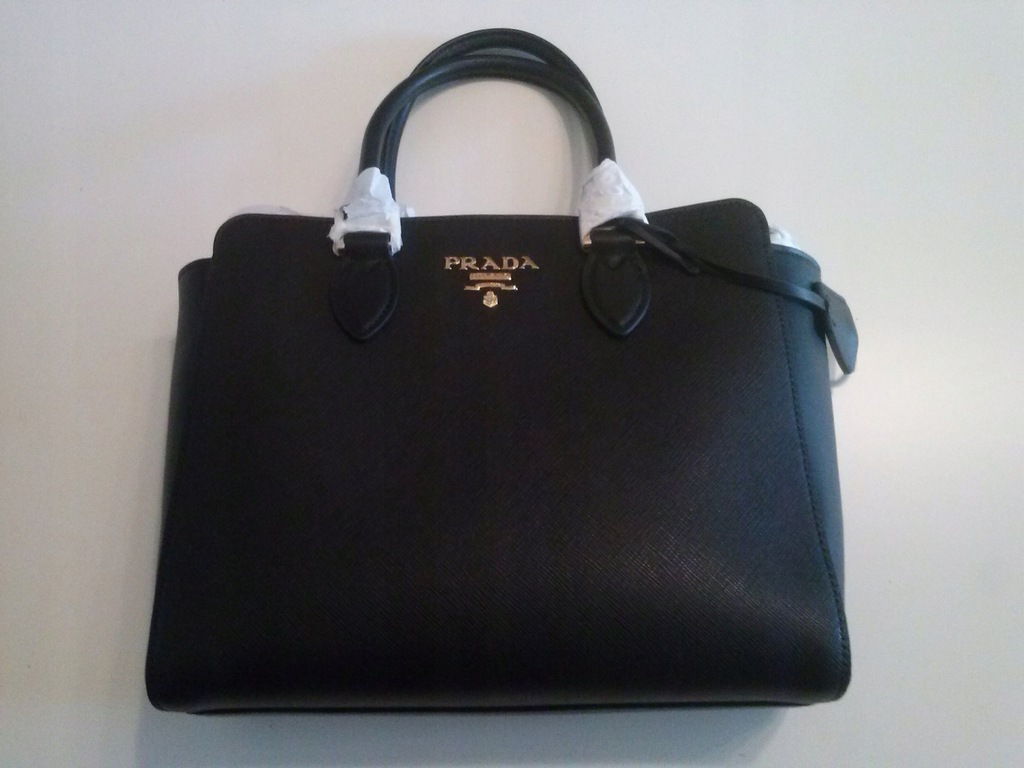 prada saffiano soft c