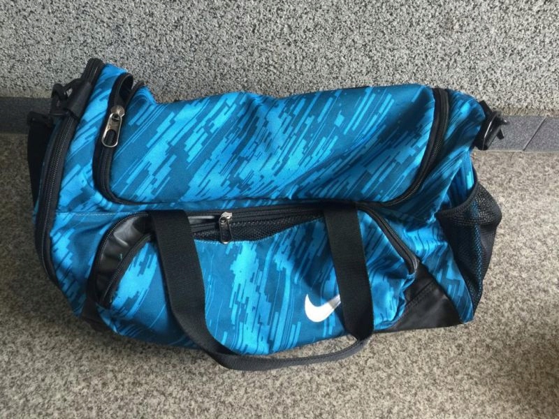TORBA SPORTOWA NIKE NIEBIESKA OD LOOMBARD
