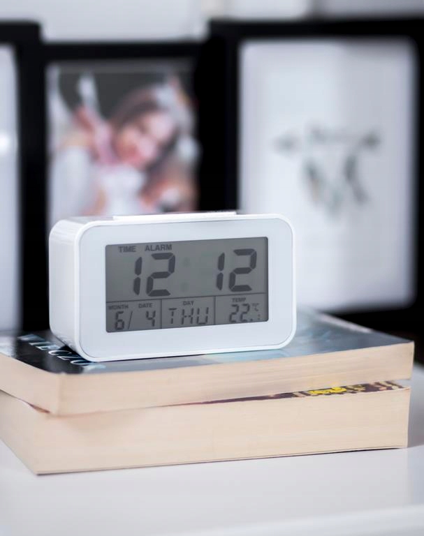 ZEGAR CYFROWY DIGITAL CLOCK -SMUKEE - BIAŁY!