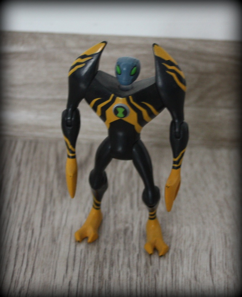 BEN 10 figurka POLARNY