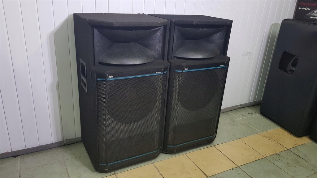 2X PEAVEY HISYS 4 XT 700W RMS SZTUKA BLACK WIDOW