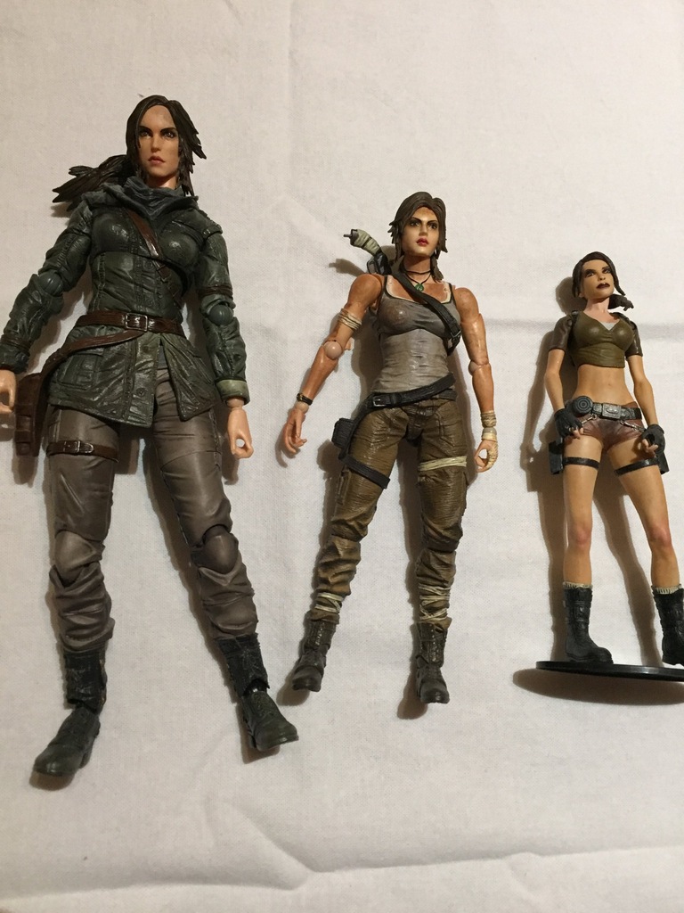 Lara Croft Tomb Raider zestaw figurek - 7163824145 - oficjalne archiwum  Allegro