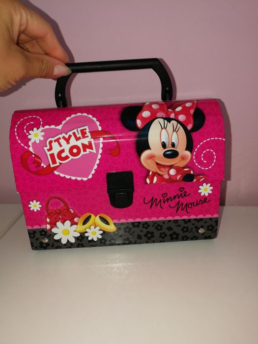 Kuferek dla dziewczynki Myszka Minnie zadbany