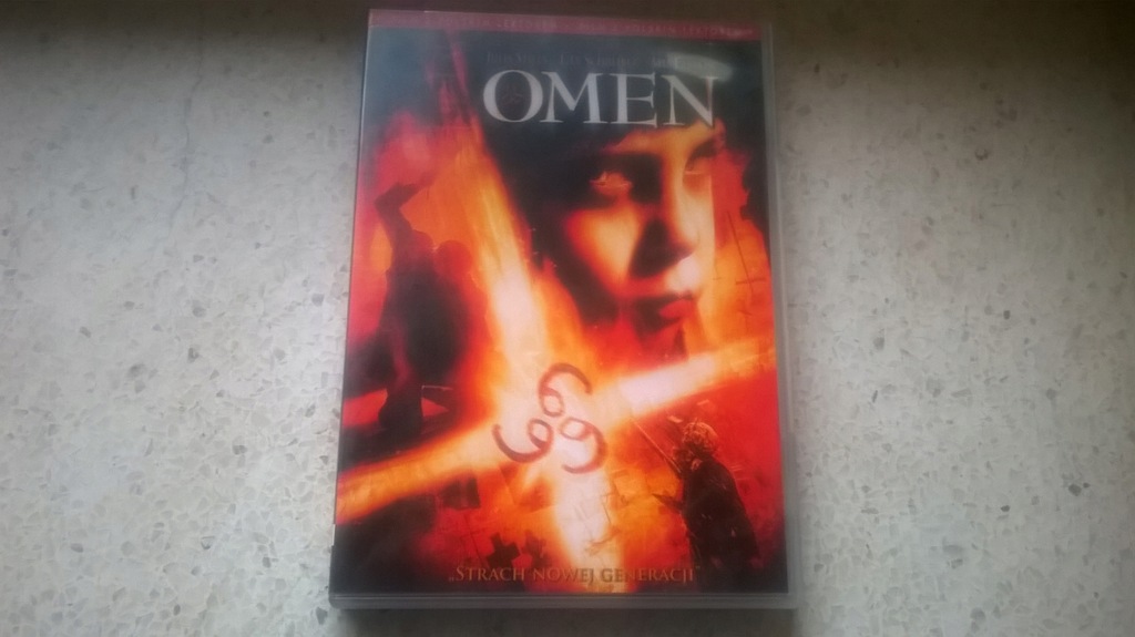 OMEN (2006) Julia Stiles, Mia Farrow