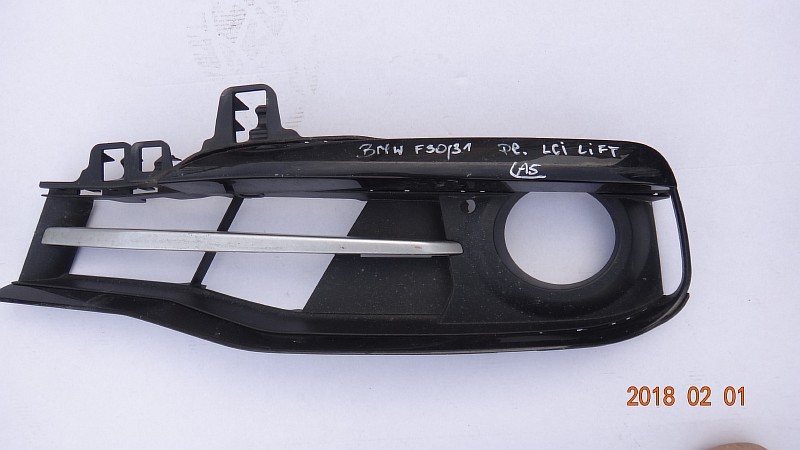 BMW F30 F31 3 kratka 5117396887 halogen kratka