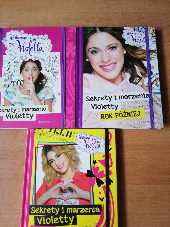 ,, Sekrety i marzenia Violetty'' 3 części