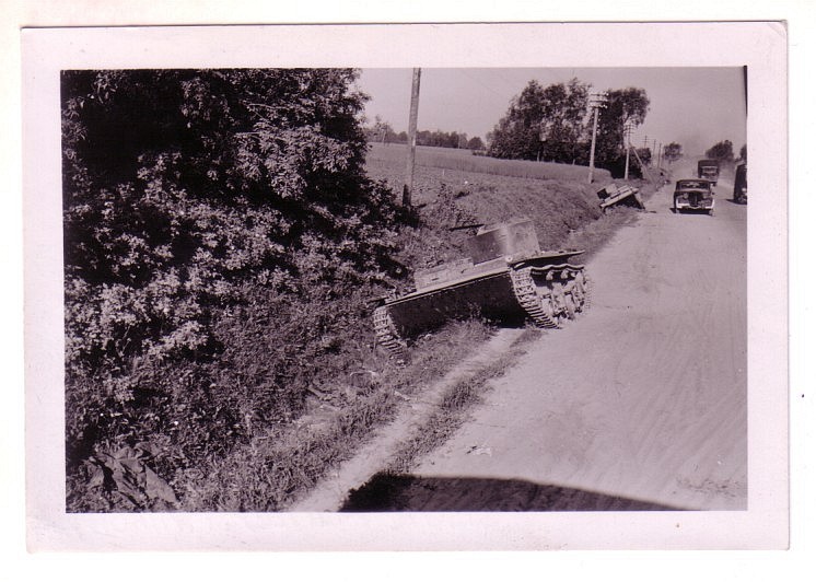 WIŁKOWYSZKI - LITWA - CZOŁGI  T-37 - CZERWIEC 1941