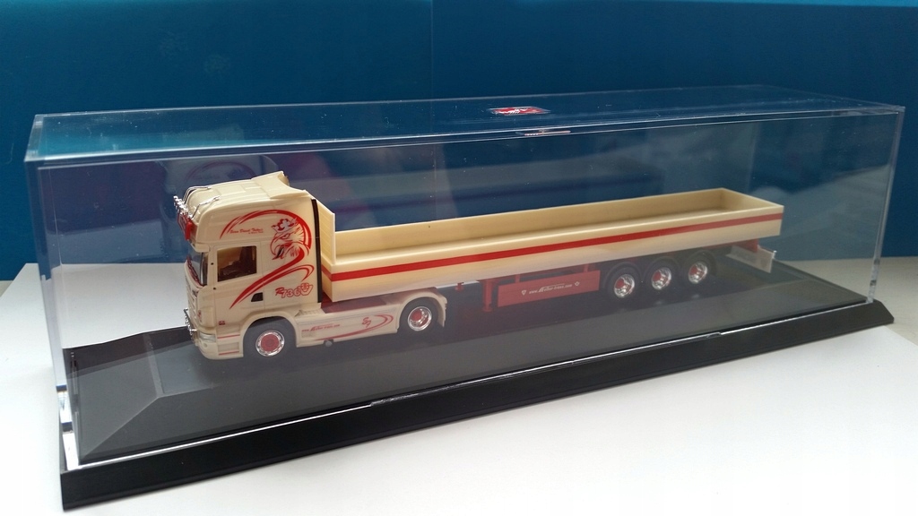 Herpa 055178 Gablotka na modele ciężarówek