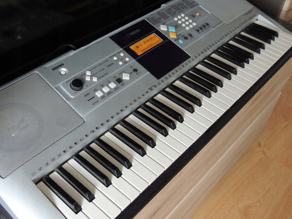 Yamaha z dynamiczną klawiaturą MIDI keyboard 5 okt