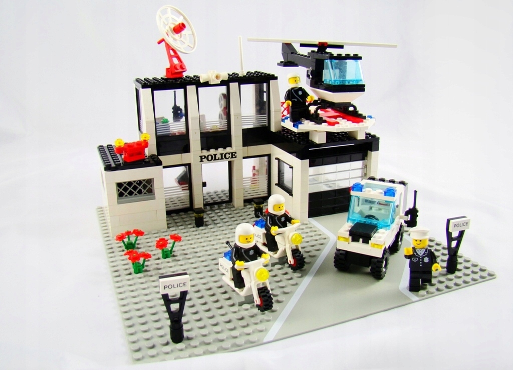 Lego City 6386 Police Command Base Police