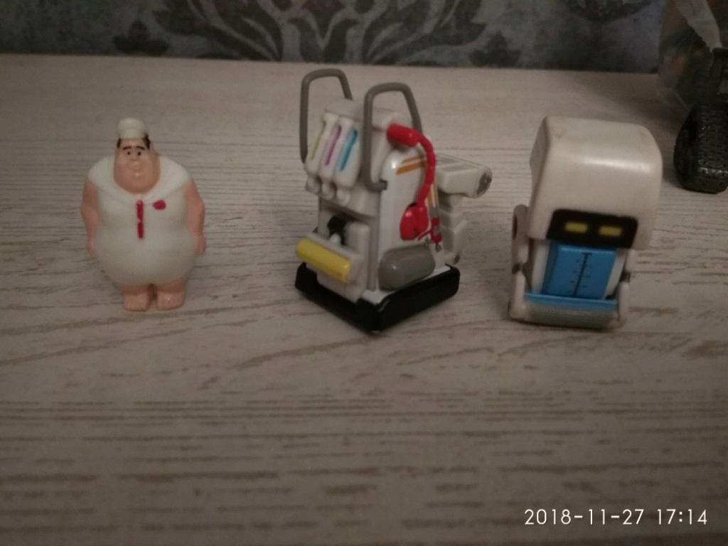 Figurki z bajki wall-e Disney pixar,