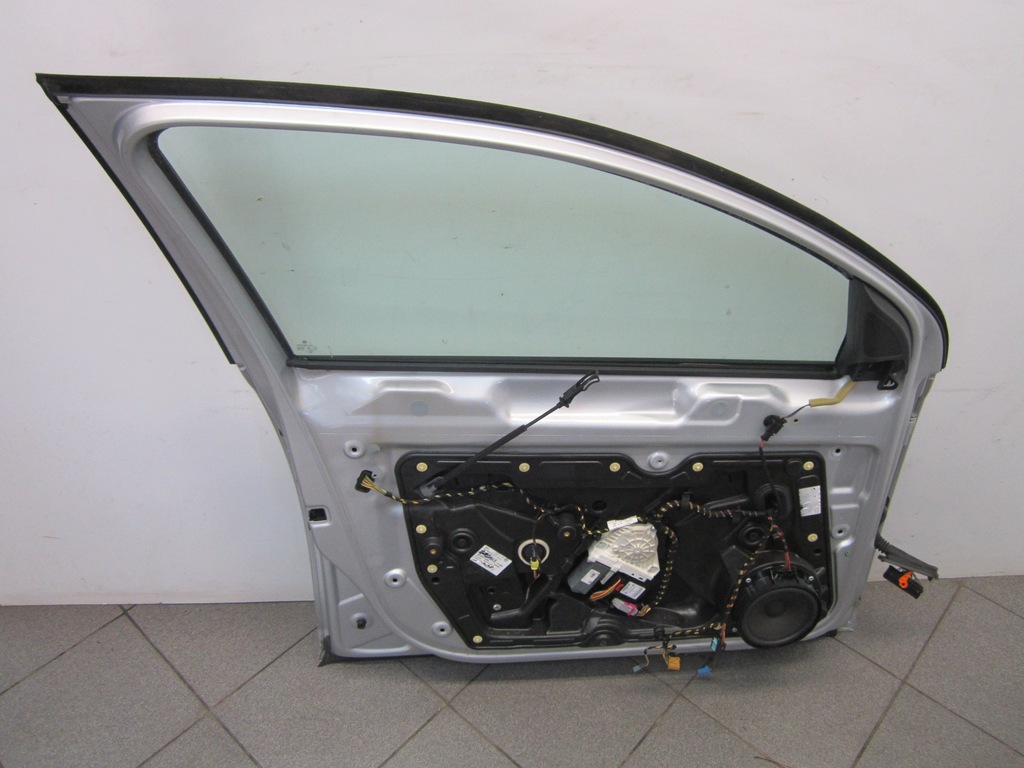 Drzwi przód lewe Volkswagen Golf VI 6 5K0 7010766390
