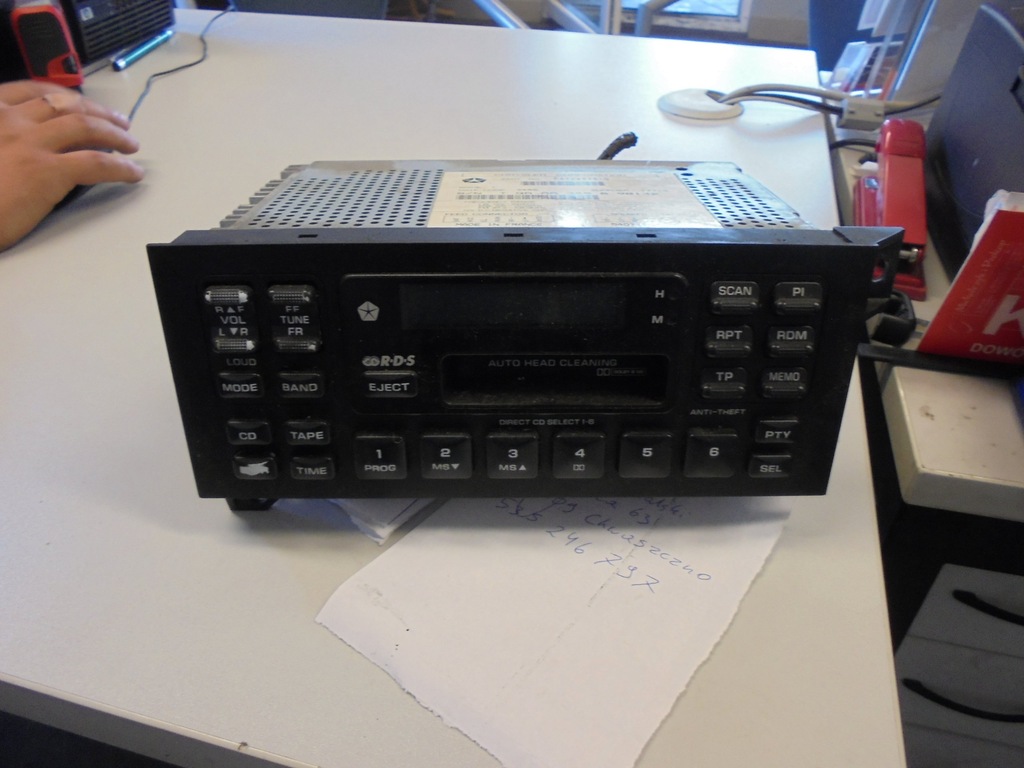 Radio fabryczne kasetowe Chrysler Voyager 6941995708