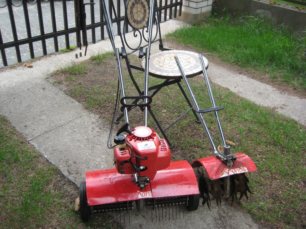 Aerator, wertykulator spalinowy MANTIS EUROPE 7222